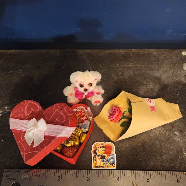 1:6 scale valentines gift set