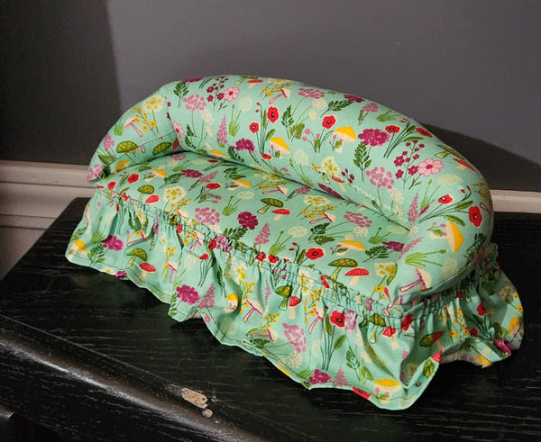 Floral sofa for blythe dolls (doll not included!)