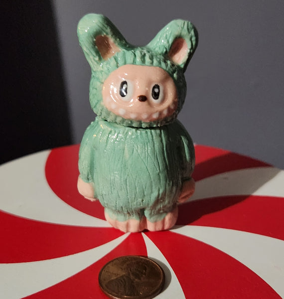 Miniature ceramic cookie jar- green la-fufu