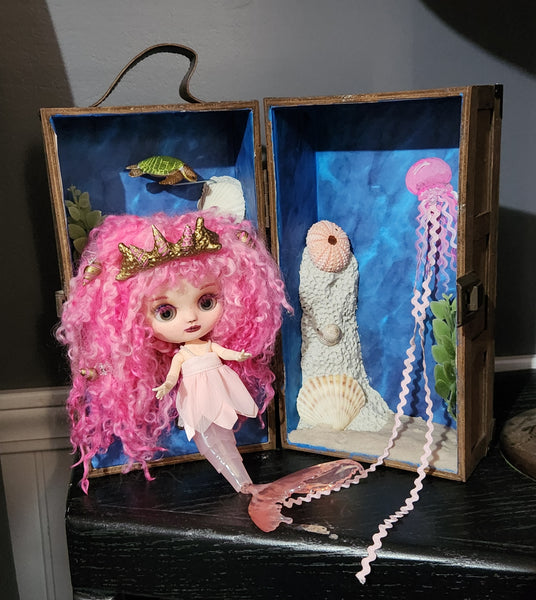"Siren" custom blythe middie mermaid doll with case and accessories