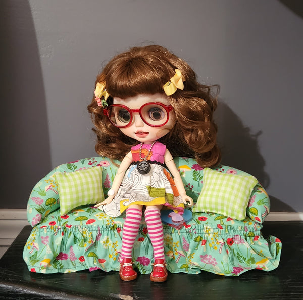 Floral sofa for blythe dolls (doll not included!)